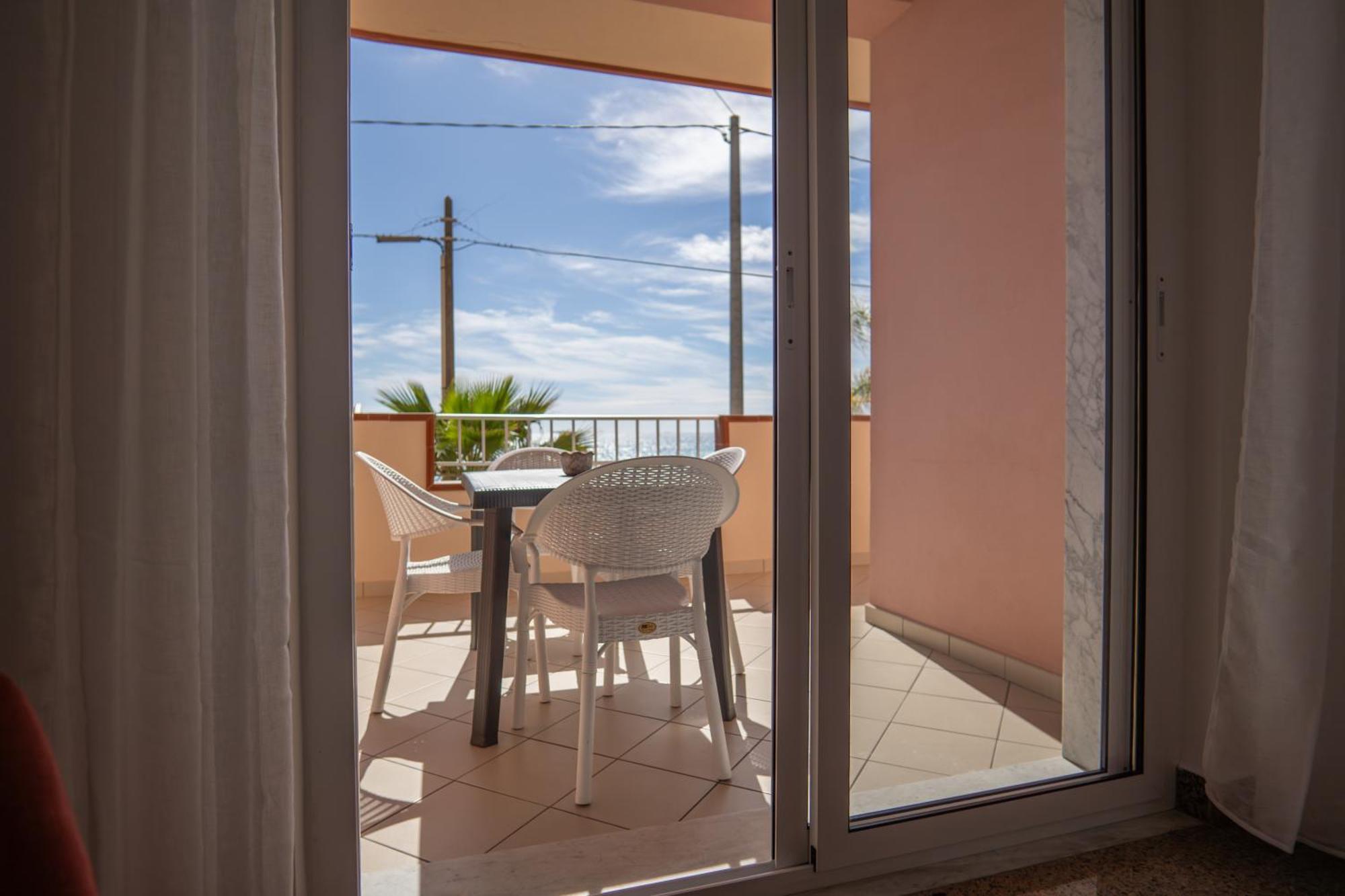 Casa Erika Apartamento Bova Marina Exterior foto