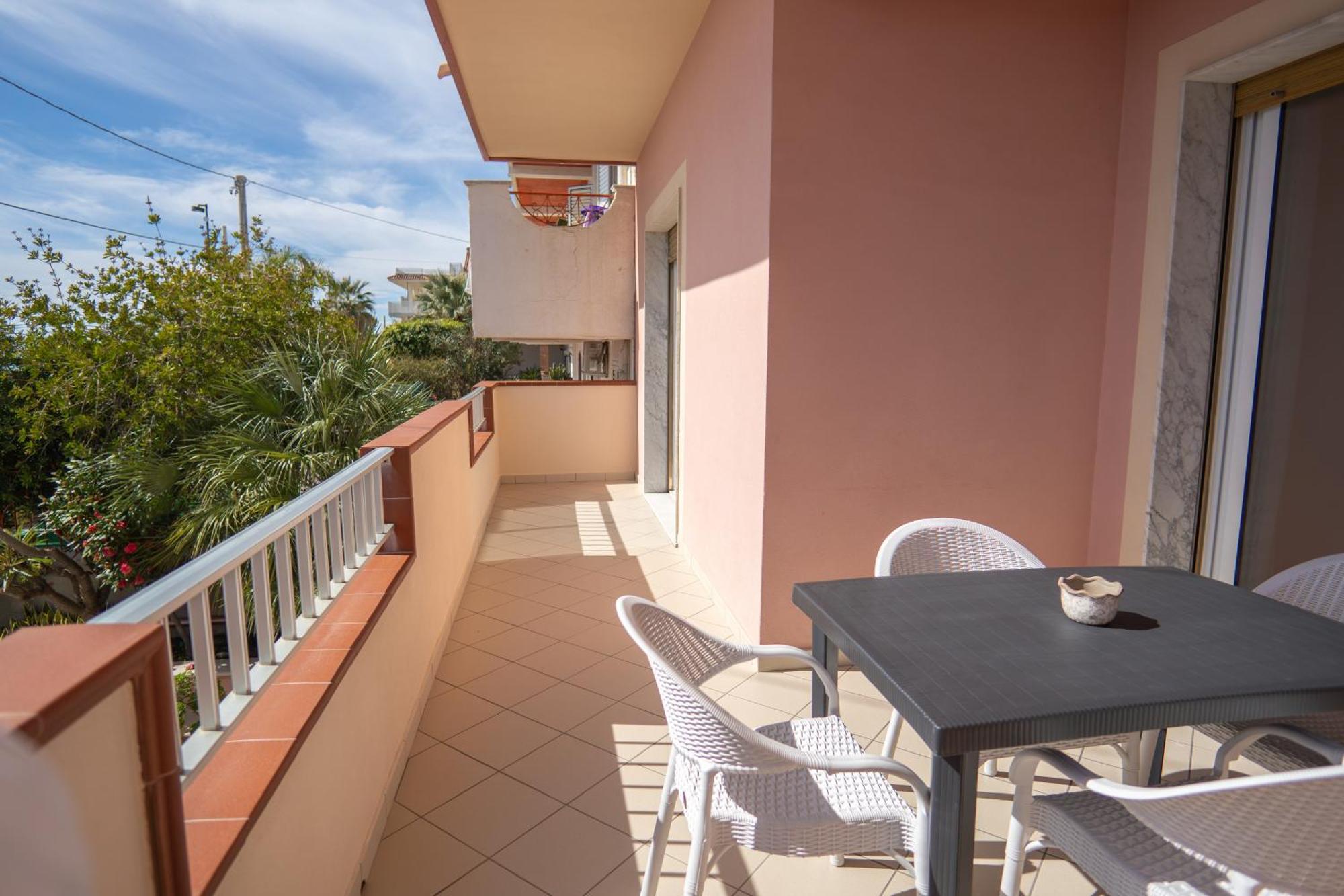 Casa Erika Apartamento Bova Marina Exterior foto
