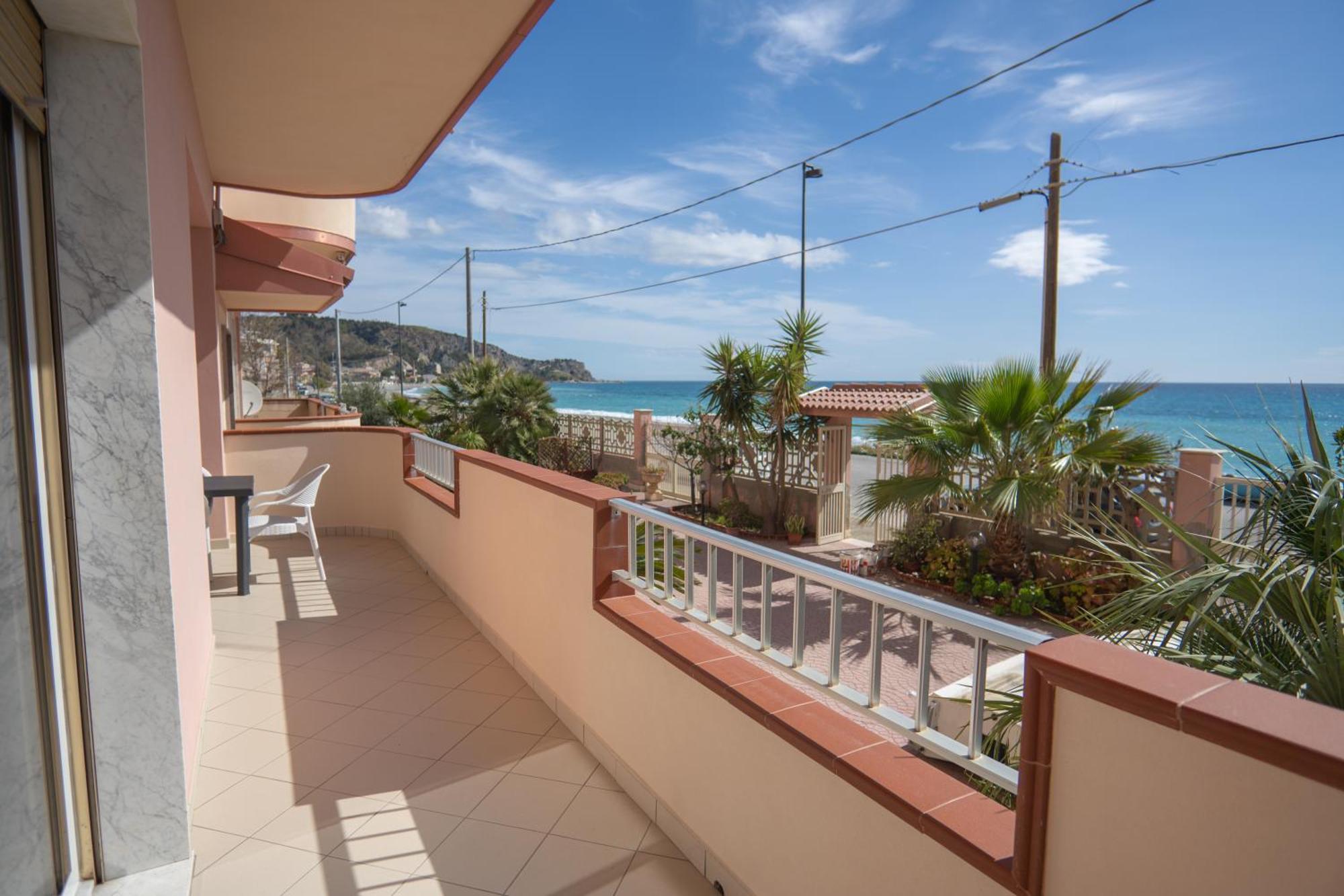 Casa Erika Apartamento Bova Marina Exterior foto